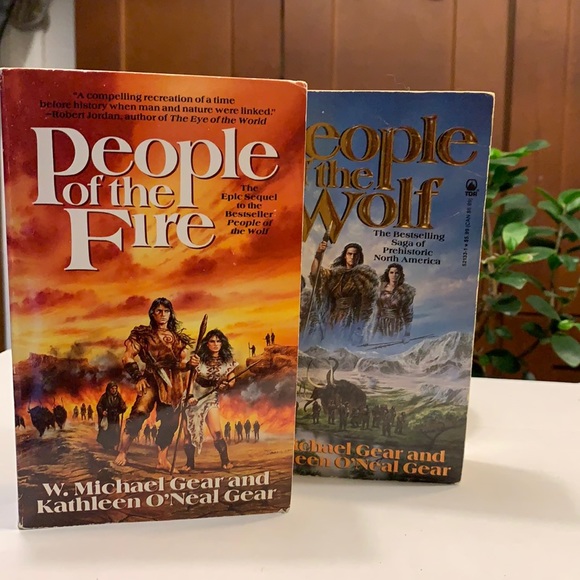 First Nations fiction. People of the Wolf. - Picture 2 of 8